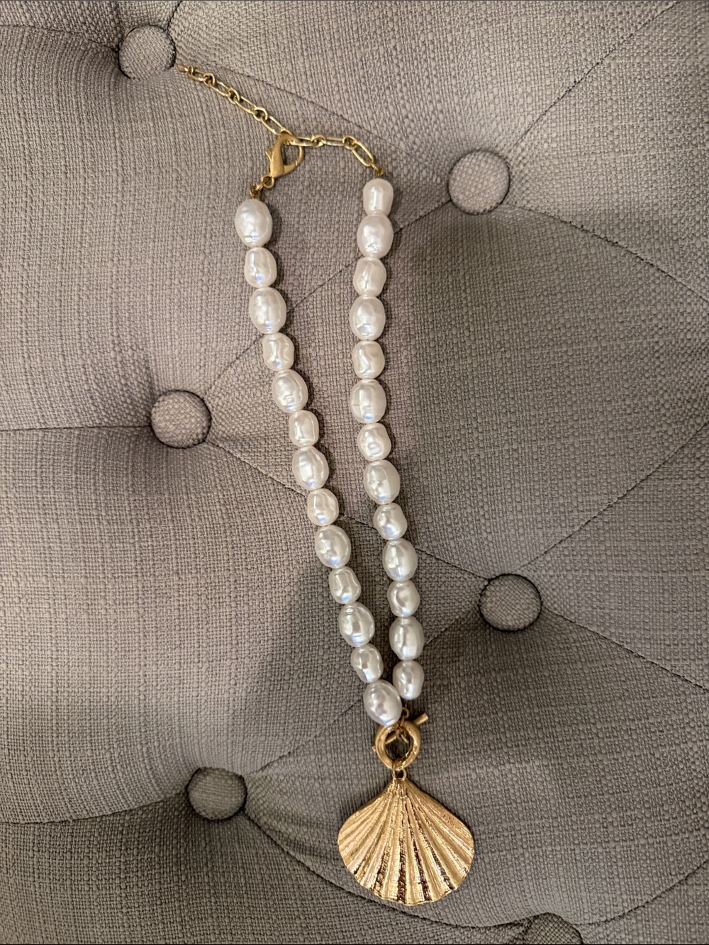 Gold Shell Pendant Pearl Choker Necklace - Women Jewelry